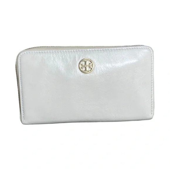 Tory Burch Handbags - Tory Burch Cream White Leather Zip Around Continental Long Wallet